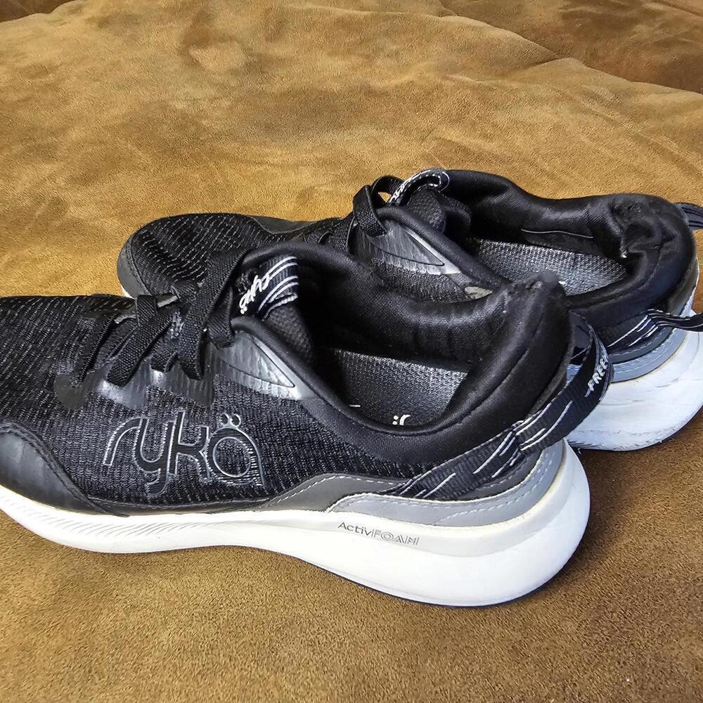 Ryka Women's Black Sneakers Size 6.5
